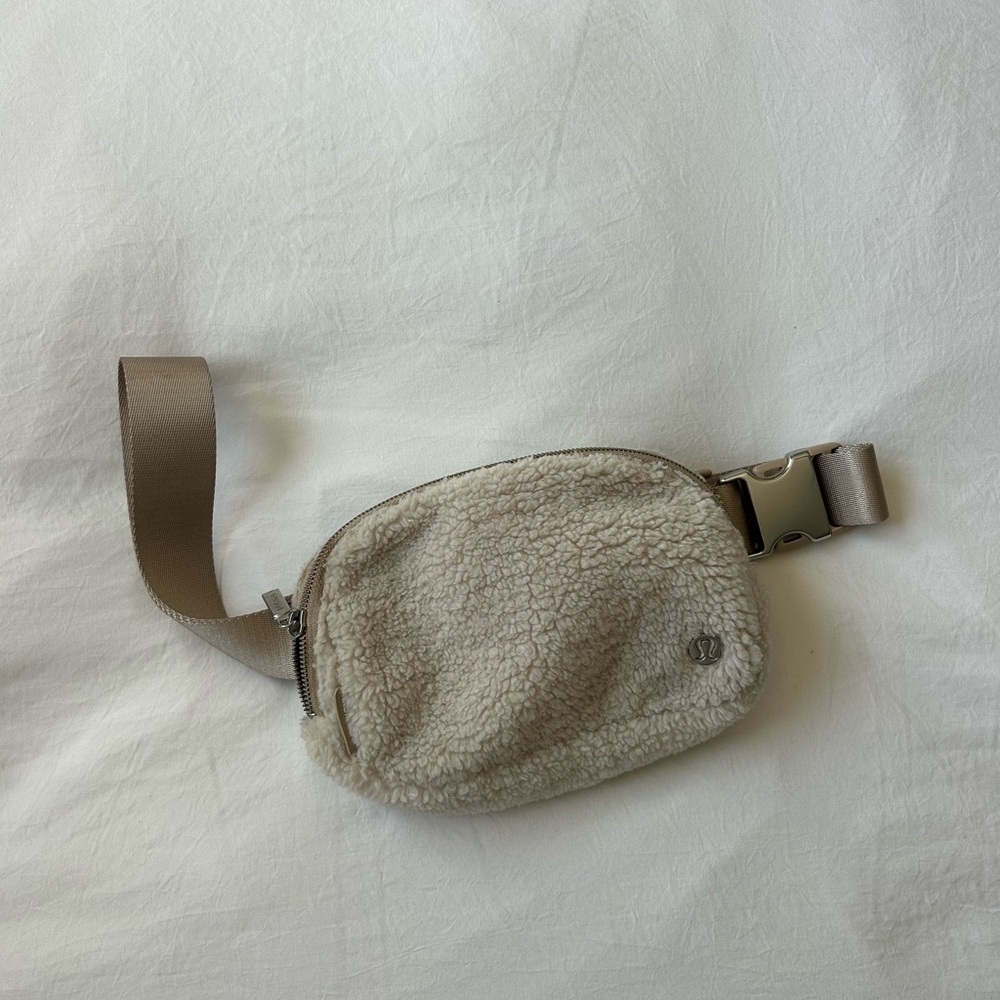 lululemon athletica Cream Sherpa Fanny Pack with Taupe Strap